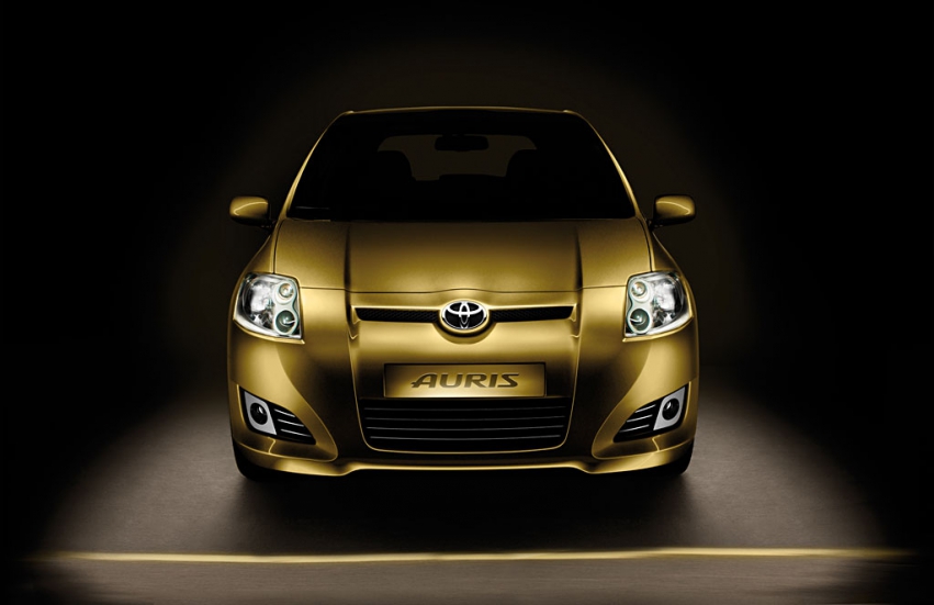 Новенькая Toyota Auris будет представлена в Париже