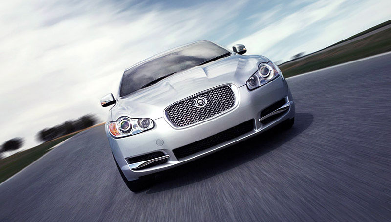 Новый Jaguar XF представлен официально
