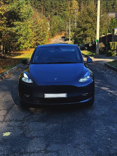 Tesla Model Y, 2022 - 3