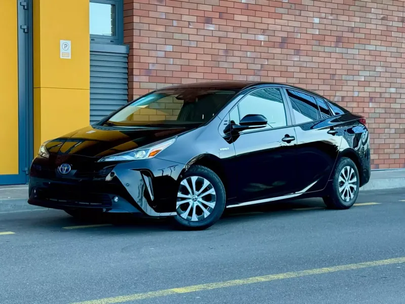 Toyota Prius 14 000 EUR