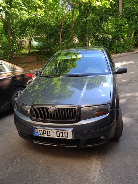 Skoda Fabia 2006 2300 EUR Hetchbec Benzina