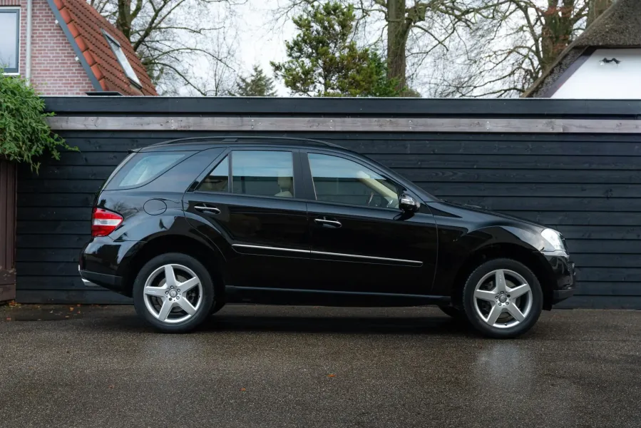 Mercedes-Benz ML500 11 300 EUR
