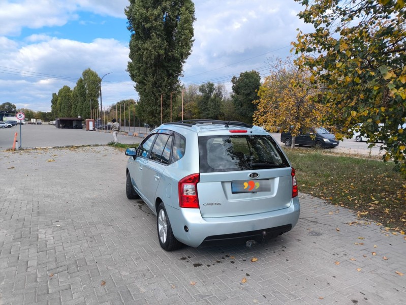 Kia Carens 2007 3500 EUR Minivan Benzina / Gaz