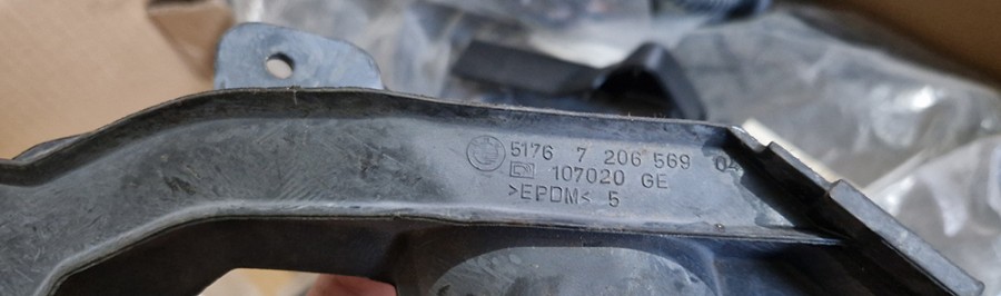 51767206569 BMW 5 6 F10 F11 F12 F13 Уплотнитель капота задний левый , 2020