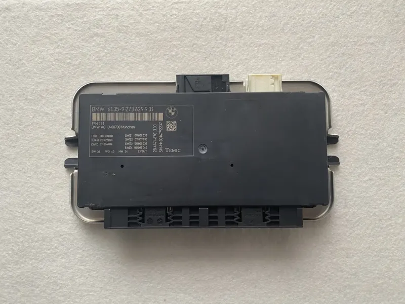 61359273629 BMW F10 M5 модуль управления подсветкой в ​​области ног, 2012