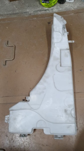 61677161477 BMW X5, X6, E70, E71 бачок омывателя 2013, 2013 - 2