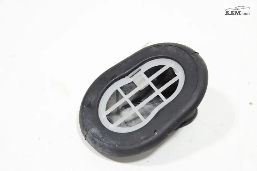 64316987613 BMW 5 6 7, F10 F11 F01 Передняя правая или левая уплотнительная втулка воздушного фильтра, 2020