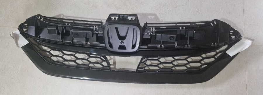 71121TLAA10 Honda Crv Продам решетку радиатора