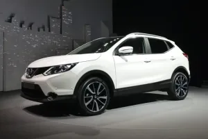 Nissan Qashqai 11 700 EUR