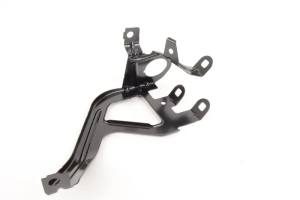 Vând 41367207210 BMW F10 F11 F18 Кронштейн крыла правый Передний