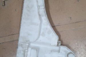 61677161477 BMW X5, X6, E70, E71 rezervor spalator 2013