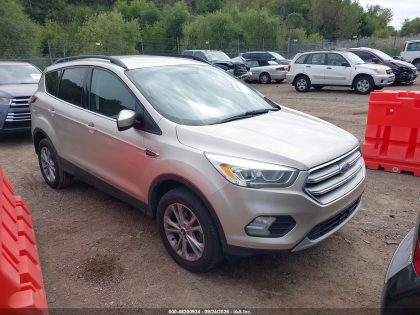 2017 FORD ESCAPE SE