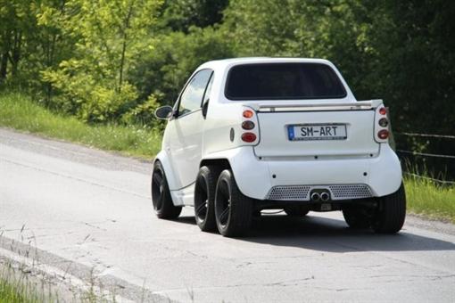 Тюнингованный Smart Fortwo выставлен на аукцион Тюнингованный Smart Fortwo выставлен на аукцион