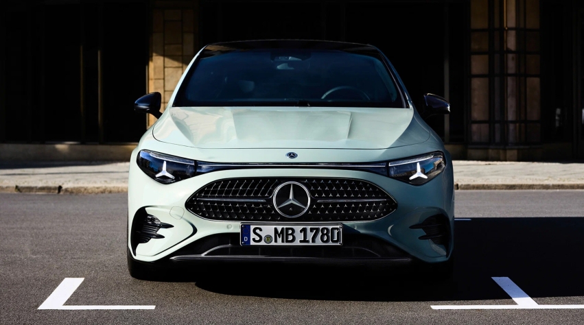 Обновлённый Mercedes-Benz CLA стал гибридом с расходом всего 5 литров на 100 км
