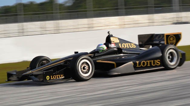 Цвета Lotus в чемпионате IndyCar будут защищать Себастьян Бурде и Катерина Лег Цвета Lotus в чемпионате IndyCar будут защищать Себастьян Бурде и Катерина Лег