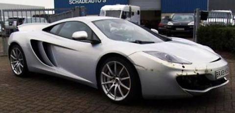 McLaren MP4-12C – немного подбитый и немного дешевле McLaren MP4-12C – немного подбитый и немного дешевле