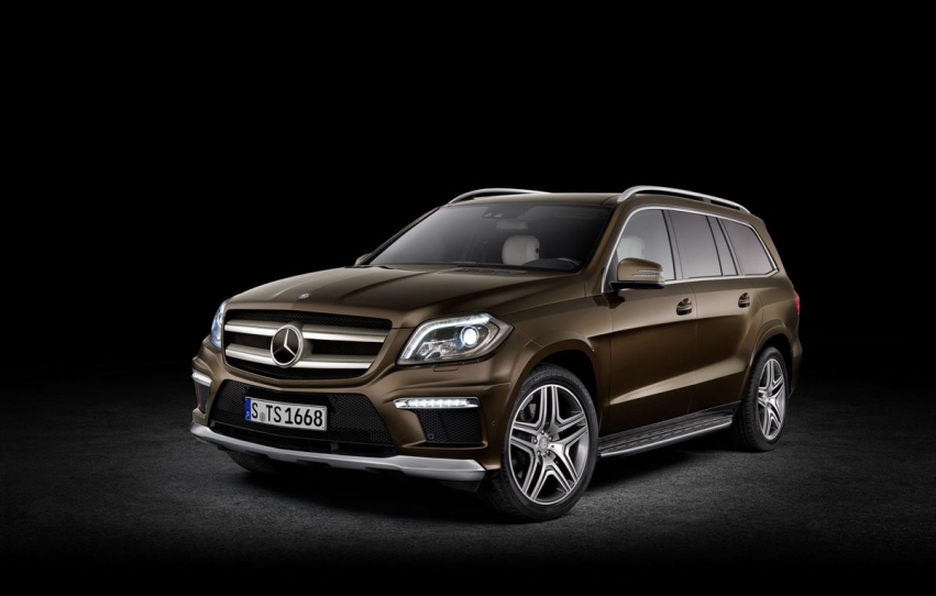Mercedes GL - informaţii şi imagini oficiale ale noii generaţii Mercedes GL - informaţii şi imagini oficiale ale noii generaţii