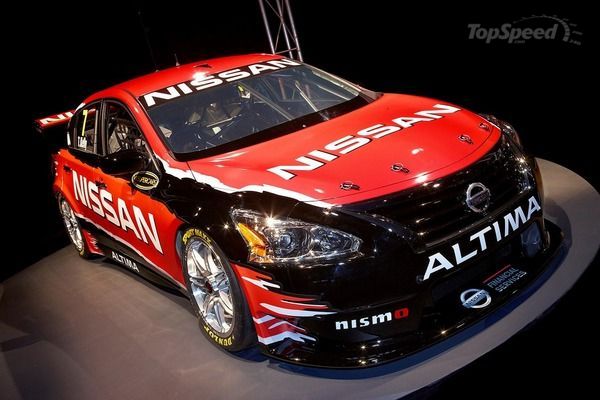 Nissan Altima примет участие в гонах Nissan Altima примет участие в гонах