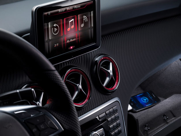 Mercedes-Benz A-Class получит интеграцию iPhone, включая Siri Mercedes-Benz A-Class получит интеграцию iPhone, включая Siri