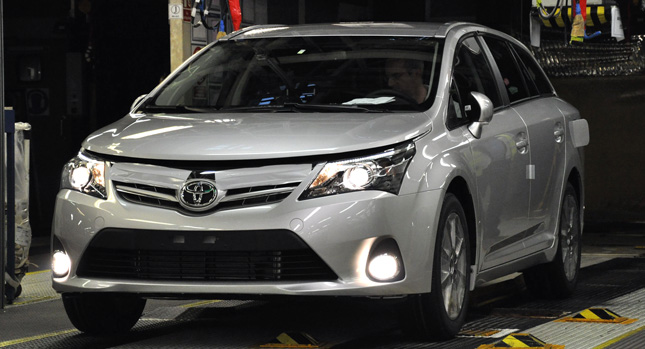Toyota начала производство Avensis 2012 в Британии Toyota начала производство Avensis 2012 в Британии