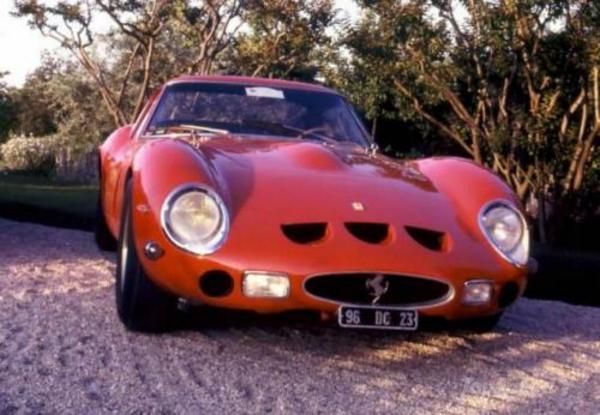 Классическая модель Ferrari была продана за рекордную сумму Классическая модель Ferrari была продана за рекордную сумму