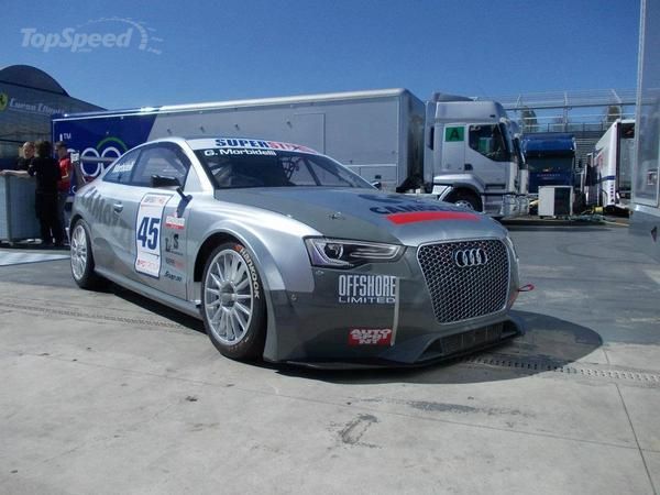 Audi RS5 становится гоночным автомобилем Audi RS5 становится гоночным автомобилем