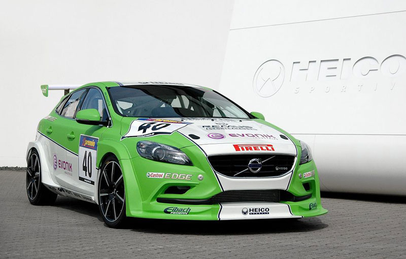 Volvo V40, transformat în maşină de curse de 300 CP Volvo V40, transformat în maşină de curse de 300 CP