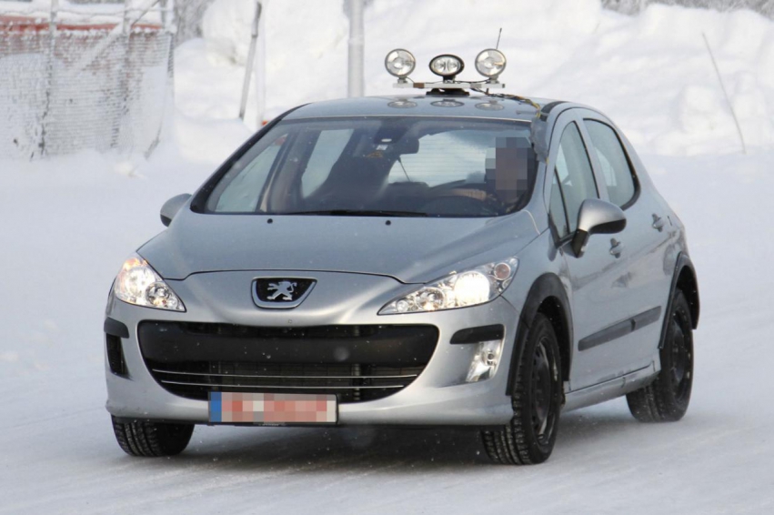 Шпионские фотографии 2013 Peugeot 301 Шпионские фотографии 2013 Peugeot 301