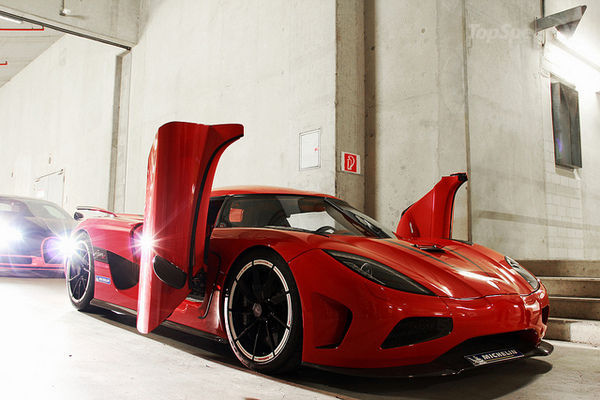 Koenigsegg Agera R удалось разогнаться до 400 км/ч Koenigsegg Agera R удалось разогнаться до 400 км/ч