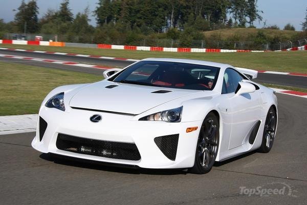 Несмотря на высокую цену, лишь 10 Lexus LF-A остались в продаже Несмотря на высокую цену, лишь 10 Lexus LF-A остались в продаже