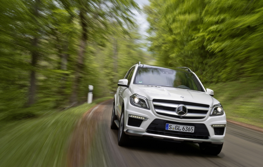 Mercedes GL63 AMG - imagini şi informaţii cu noul SUV de 557 CP Mercedes GL63 AMG - imagini şi informaţii cu noul SUV de 557 CP