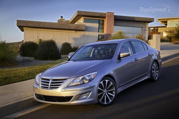 Hyundai представляет Genesis модельного ряда 2014 года Hyundai представляет Genesis модельного ряда 2014 года