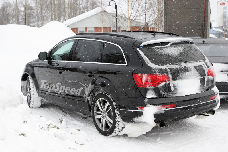 Впервые замечена Audi Q7 нового поколения Впервые замечена Audi Q7 нового поколения