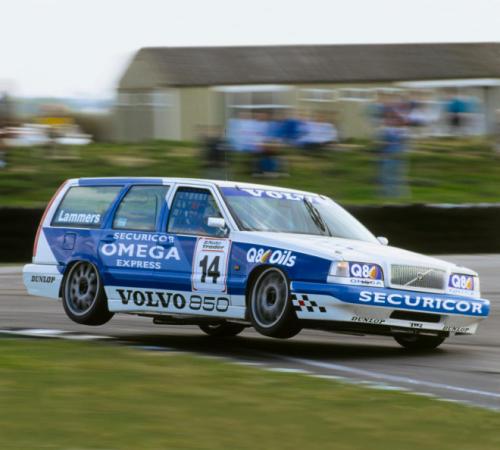 Volvo показала гоночный V60 Racing Volvo показала гоночный V60 Racing