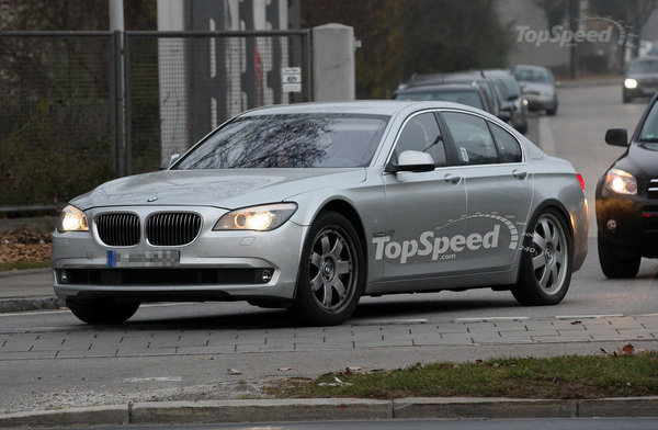 Появились первые снимки i-седана BMW Появились первые снимки i-седана BMW