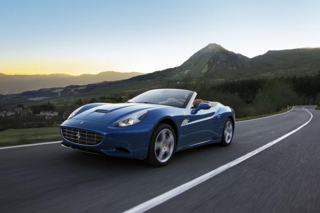 Обновленная Ferrari California стала легче и мощнее Обновленная Ferrari California стала легче и мощнее