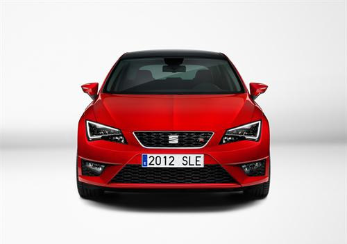 SEAT Leon 2013 представлен официально SEAT Leon 2013 представлен официально