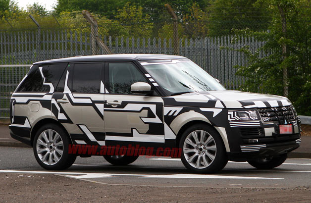 Новое поколение Range Rover попадает в объективы камер Новое поколение Range Rover попадает в объективы камер