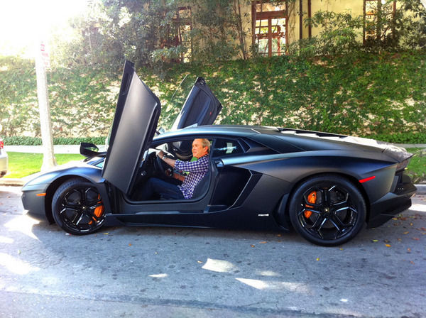Джордж Буш обзаводится Lamborghini Aventador Джордж Буш обзаводится Lamborghini Aventador