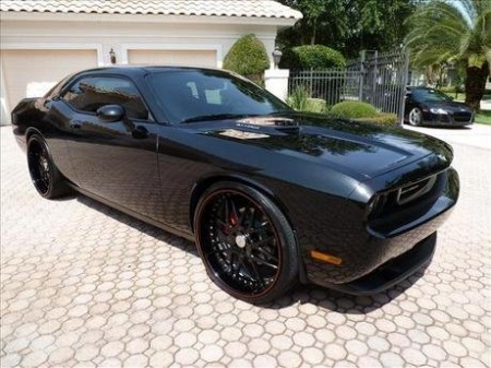Dodge Challenger SRT-8 Юдониса Хаслема Dodge Challenger SRT-8 Юдониса Хаслема