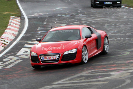 Audi R8 e-Tron замечен на Нюрбургринге Audi R8 e-Tron замечен на Нюрбургринге