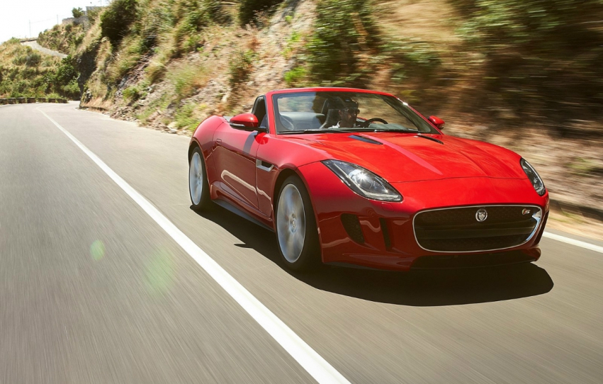 Jaguar F-Type a înregistrat deja 2.000 de comenzi