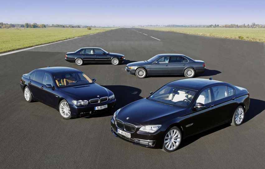 BMW sărbătoreşte 25 de ani de la debutul primului său motor V12 BMW sărbătoreşte 25 de ani de la debutul primului său motor V12