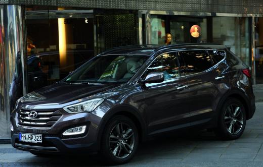 Представлена европейская версия 2013 Hyundai Santa Fe Представлена европейская версия 2013 Hyundai Santa Fe