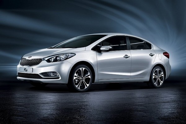 Первые официальные изображения Kia K3 Первые официальные изображения Kia K3
