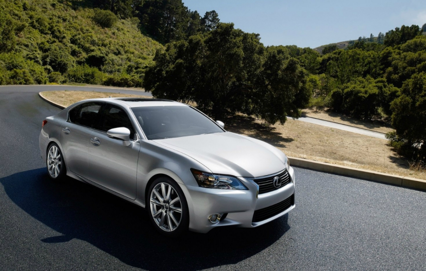 Lexus pregăteşte o versiune coupe a lui GS Lexus pregăteşte o versiune coupe a lui GS