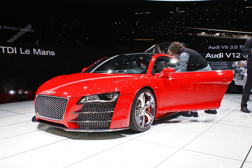 Женевский автосалон 2008: Audi R8 TDI Le Mans взорвал эмоции Женевский автосалон 2008: Audi R8 TDI Le Mans взорвал эмоции