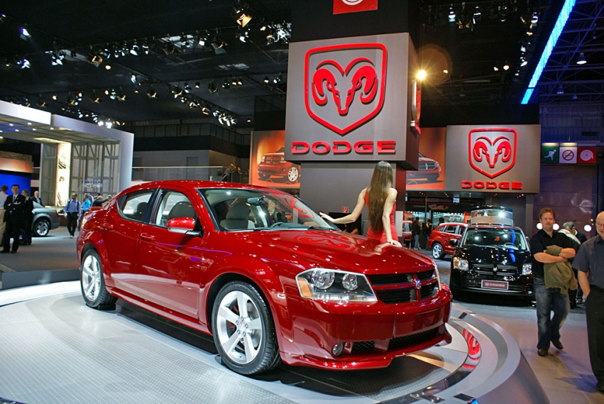 Dodge Avenger Concept официально представлен в Париже Dodge Avenger Concept официально представлен в Париже