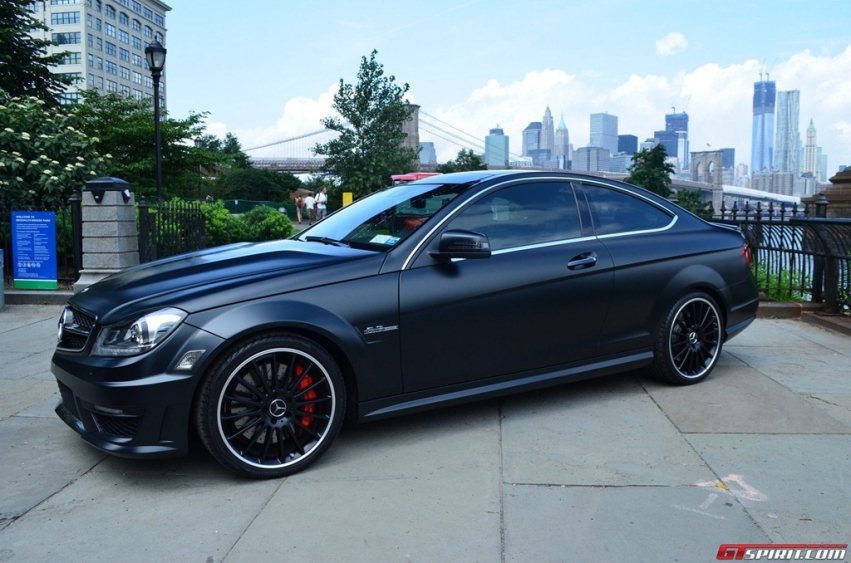 Mode Carbon Mercedes-Benz C63 AMG Dark Knight
