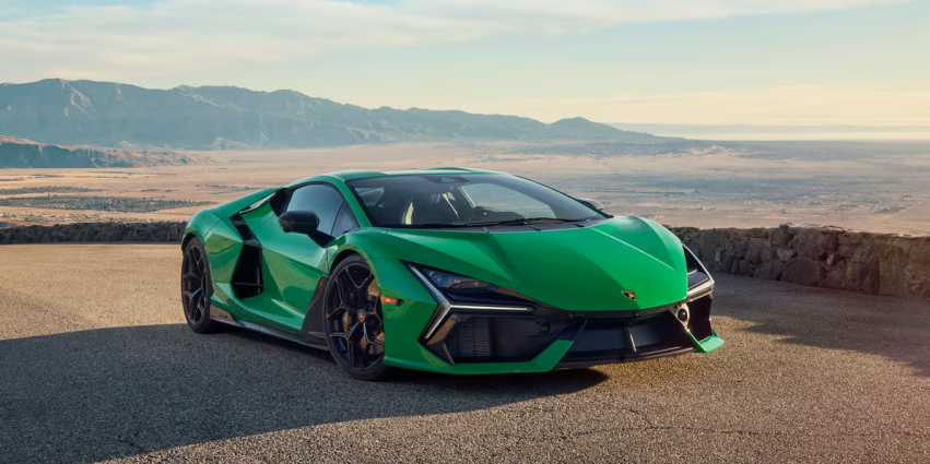 Lamborghini Revuelto 2025: 1001 лошадь, 3 электромотора и цена от €608 358